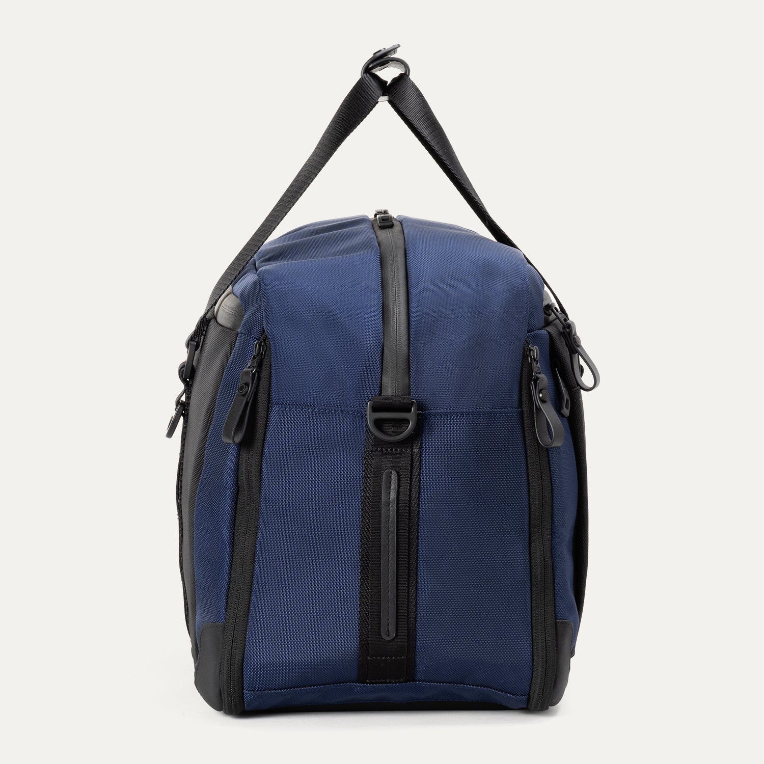 Travelpro® Altitude™ Double Expansion Duffel (32 x 49 x 23 cm) - Image 15