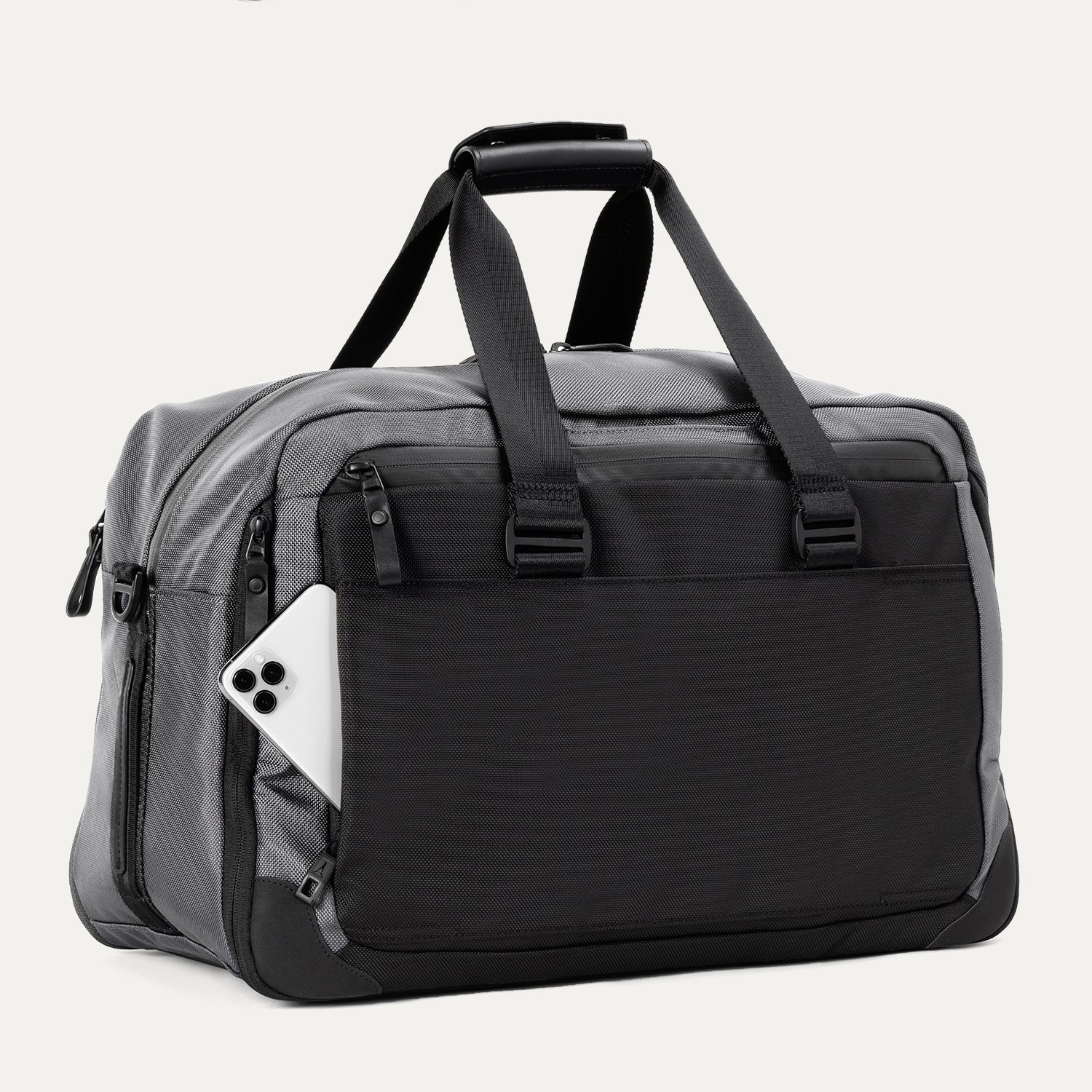 Travelpro® Altitude™ Double Expansion Duffel (32 x 49 x 23 cm) - Image 38
