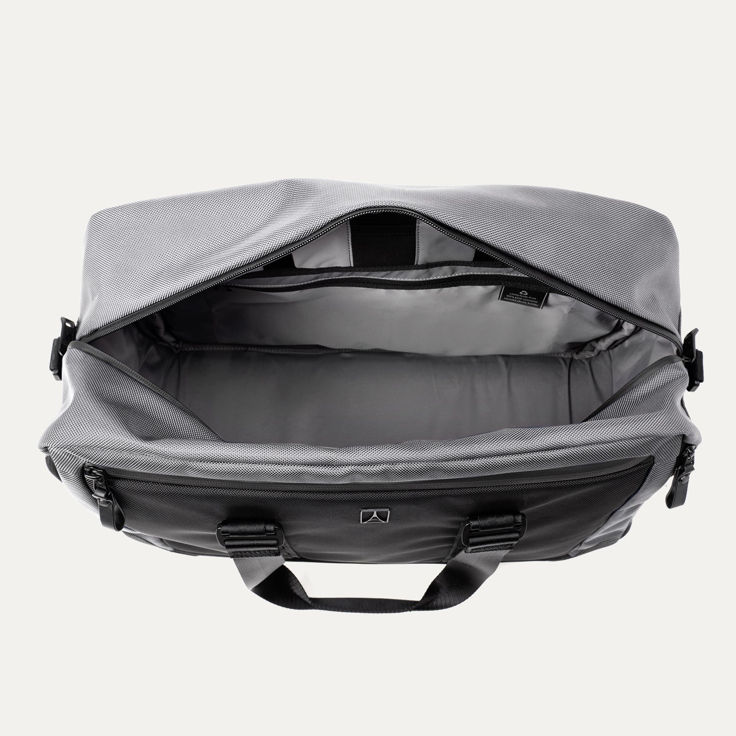 Travelpro® Altitude™ Double Expansion Duffel (32 x 49 x 23 cm) - Image 39