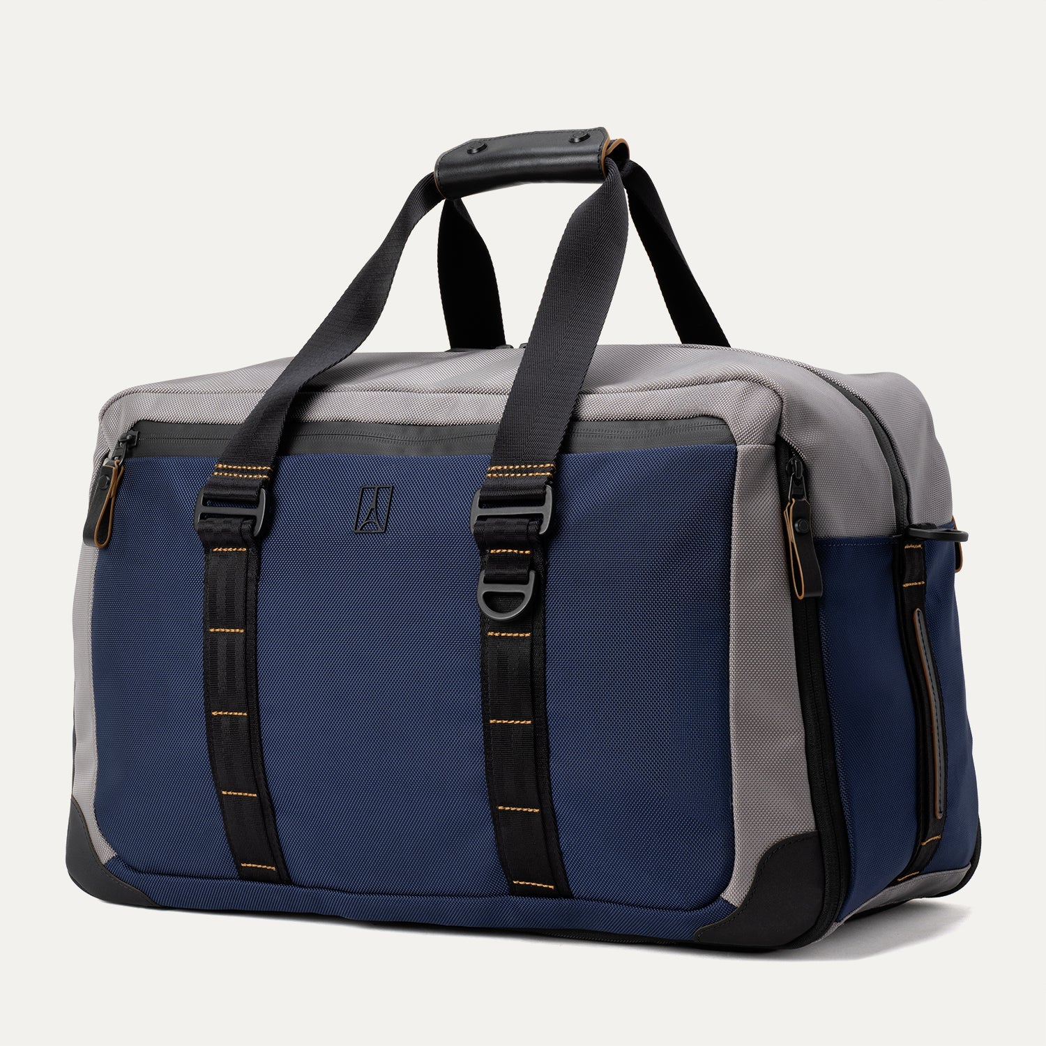 Travelpro® Altitude™ Double Expansion Duffel (32 x 49 x 23 cm) - Image 51