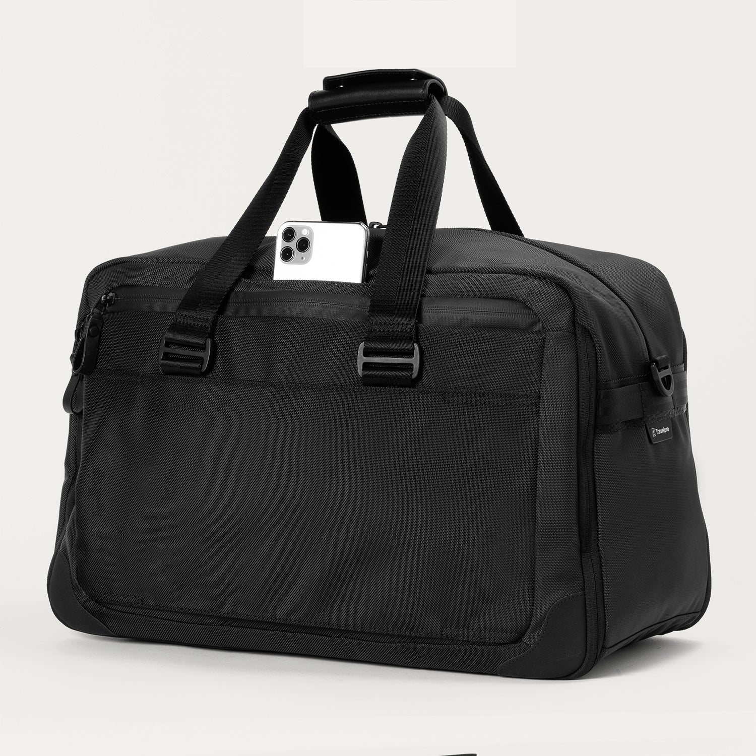 Travelpro® Altitude™ Double Expansion Duffel (32 x 49 x 23 cm) - Image 6