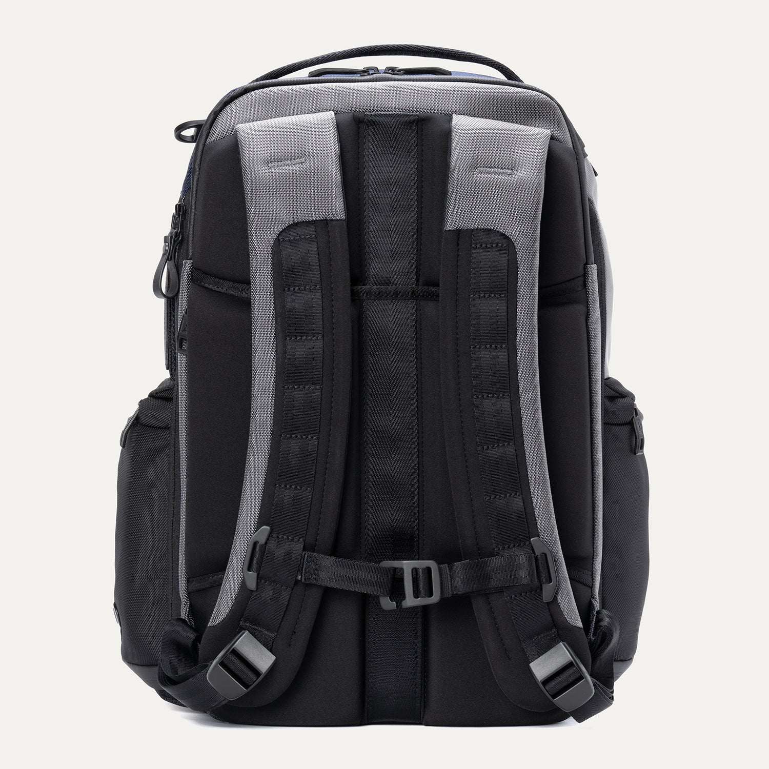Travelpro® Altitude™ Large Expandable Laptop Backpack 30-36L (46 x 38 x 24 cm) - Image 33