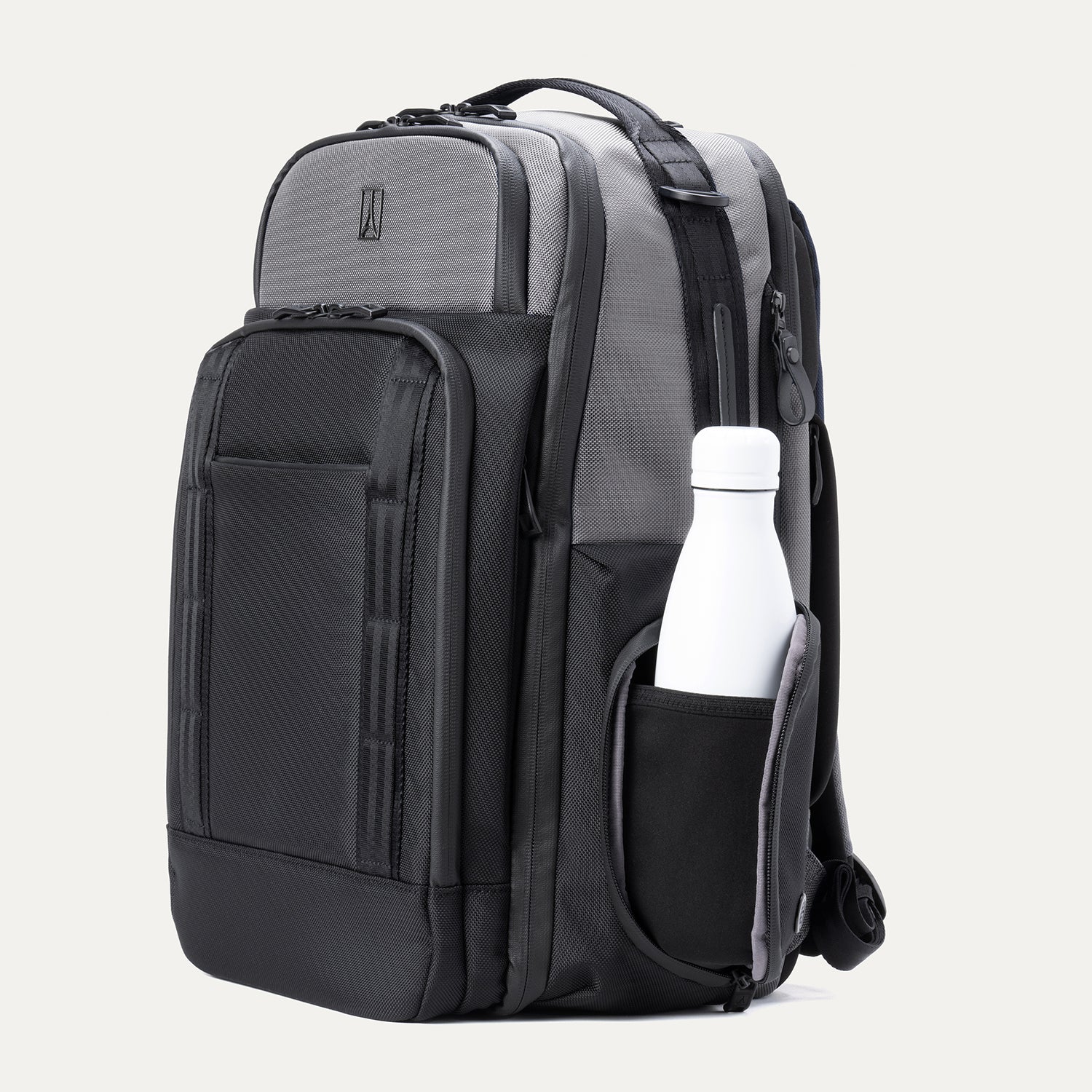 Travelpro® Altitude™ Large Expandable Laptop Backpack 30-36L (46 x 38 x 24 cm) - Image 35