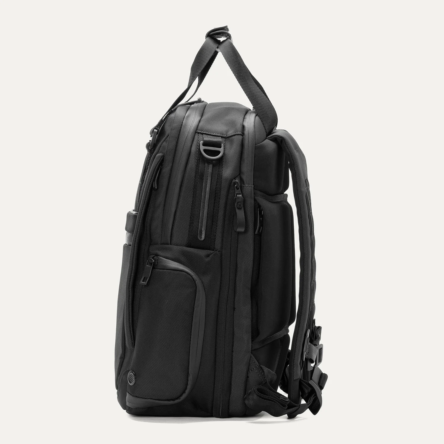 Travelpro® Altitude™ Medium Expandable Laptop Backpack 25-30L (43 x 37 x 22 cm) - Image 14