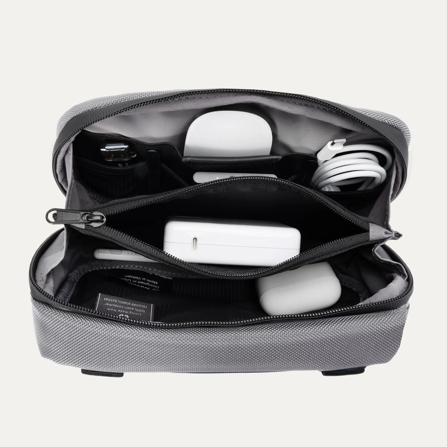Travelpro® Altitude™ Organisation Kit (13 x 23 x 8 cm) - Image 11