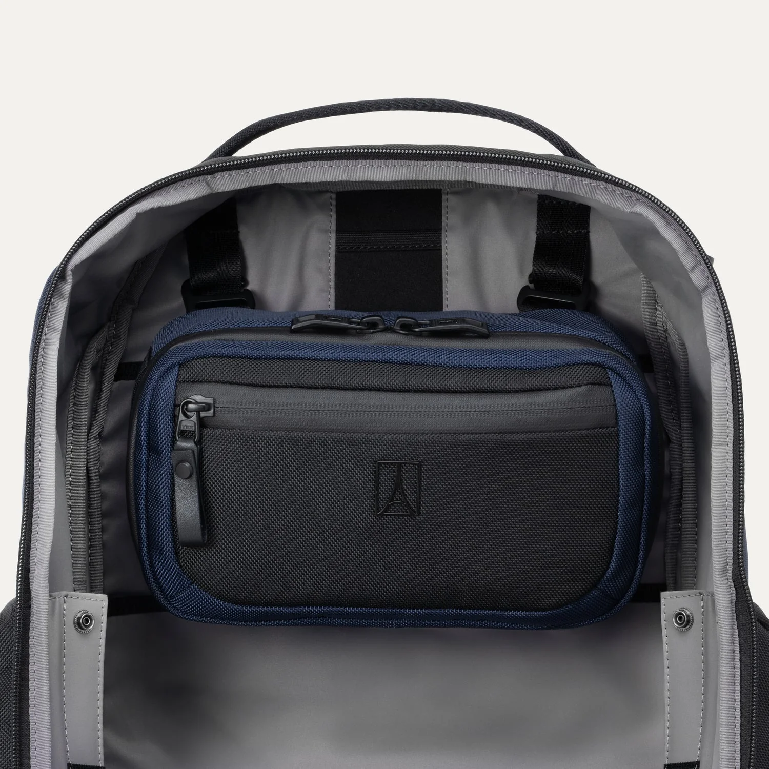 Travelpro® Altitude™ Organisation Kit (13 x 23 x 8 cm) - Image 3