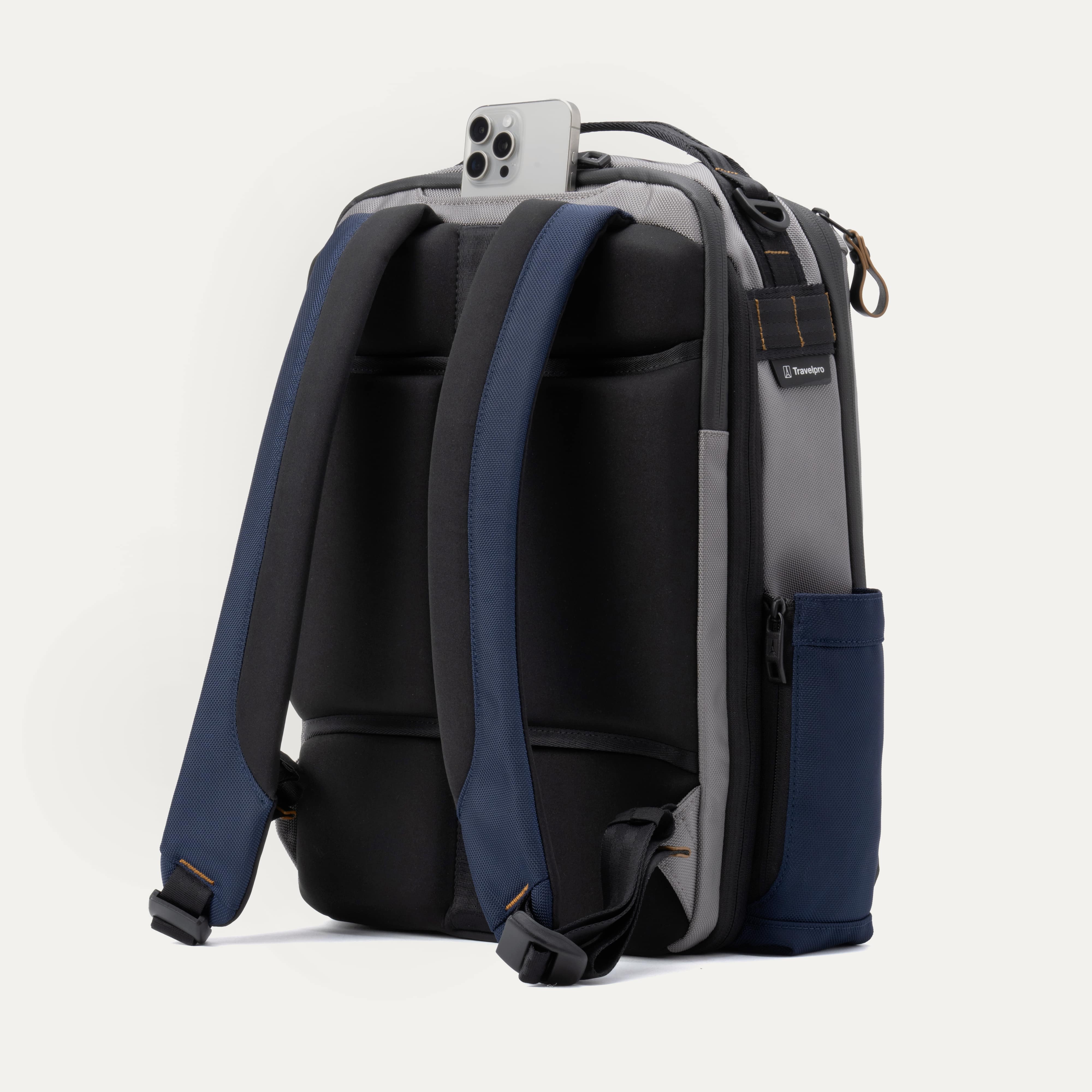 Travelpro® Altitude™ Slim Expandable Laptop Backpack 20-24L (41 x 34 x 20 cm) - Image 36