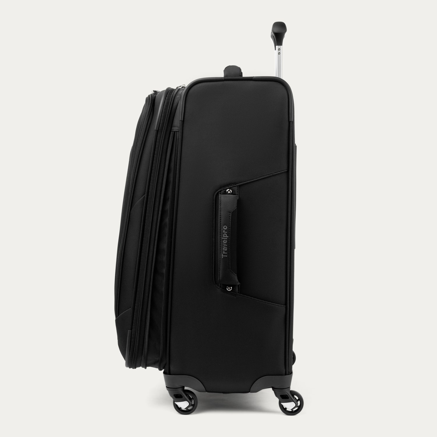 Maxlite® 5 Medium Expandable Soft Shell Spinner 69cm (69 x 47 x 29 cm) - Image 24