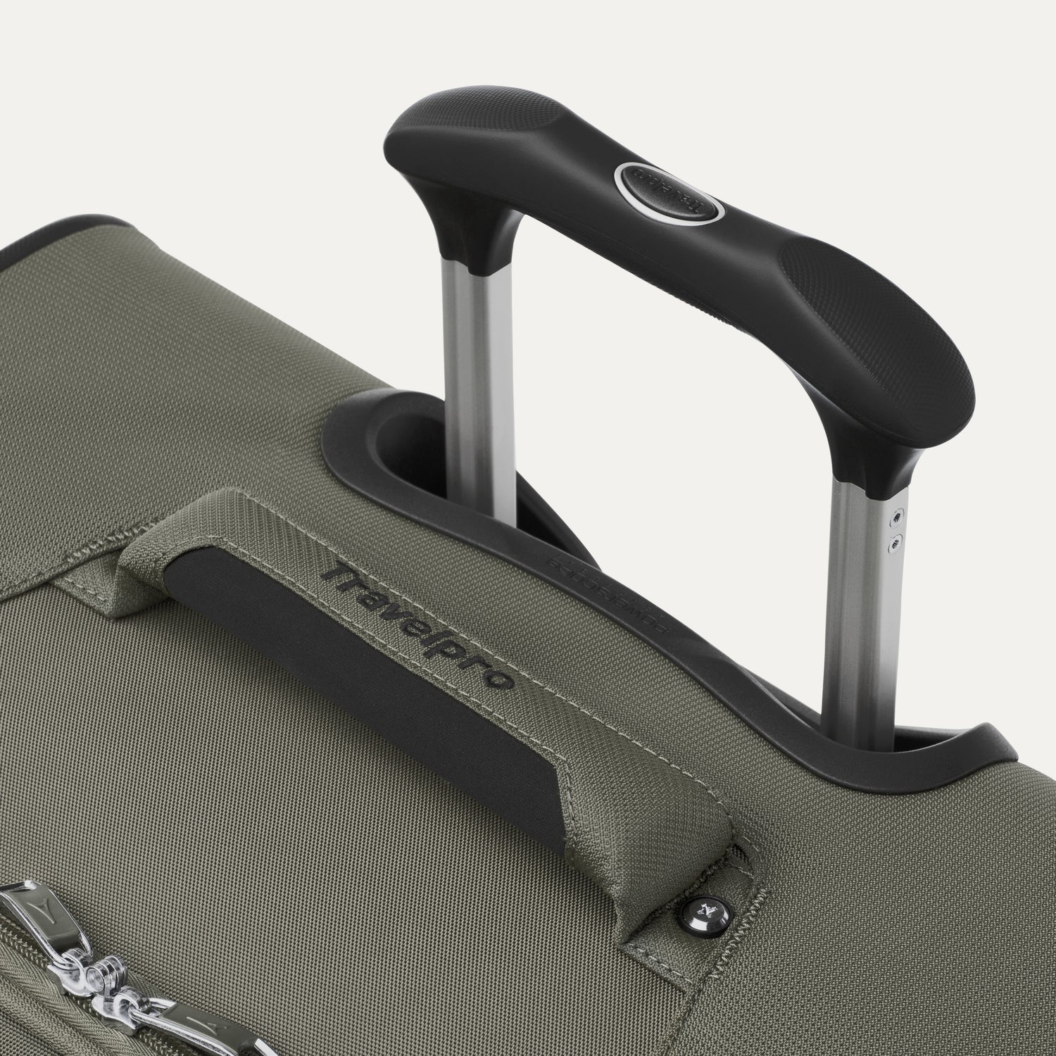 Maxlite® 5 Medium Expandable Soft Shell Spinner 69cm (69 x 47 x 29 cm) - Image 41