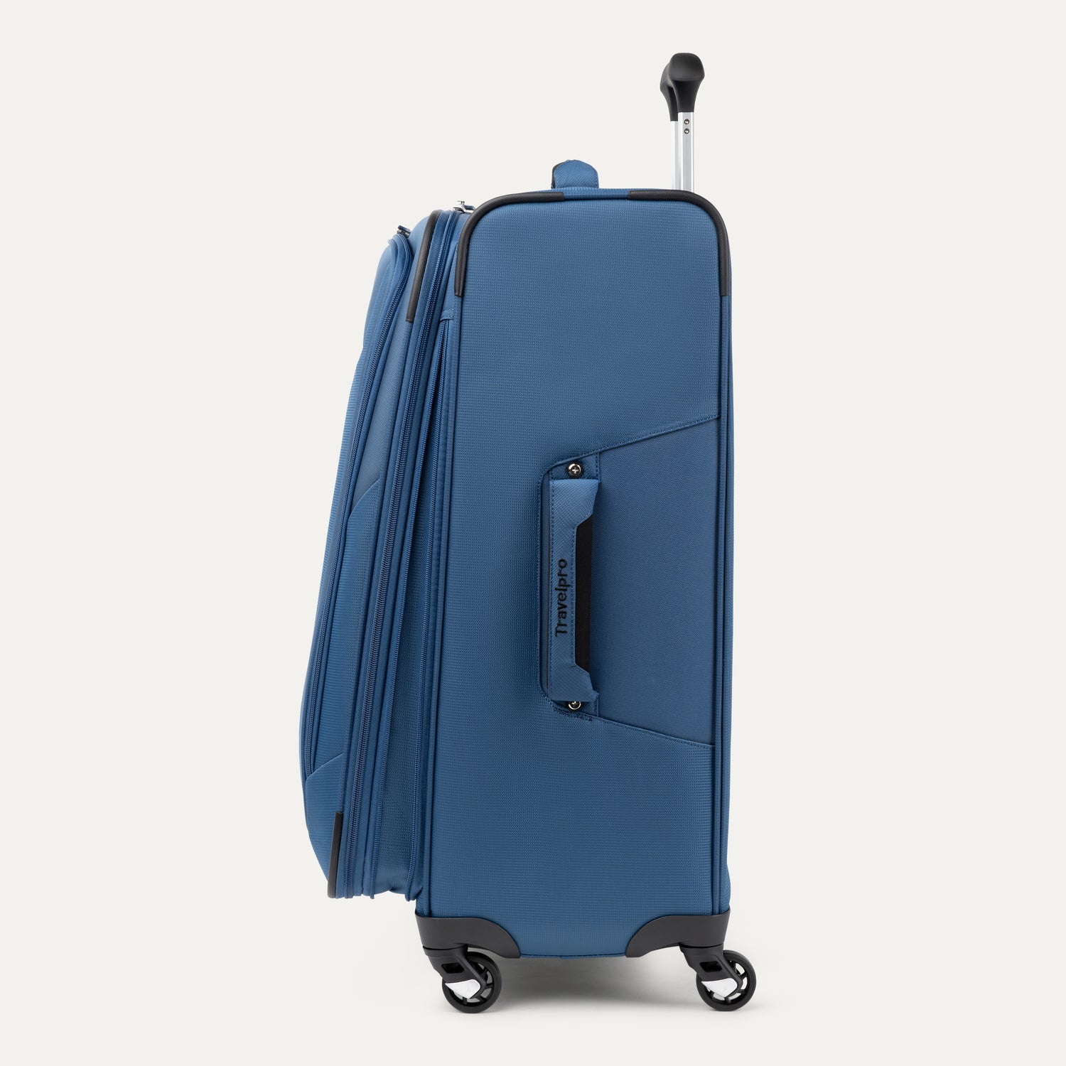 Maxlite® 5 Medium Expandable Soft Shell Spinner 69cm (69 x 47 x 29 cm) - Image 53