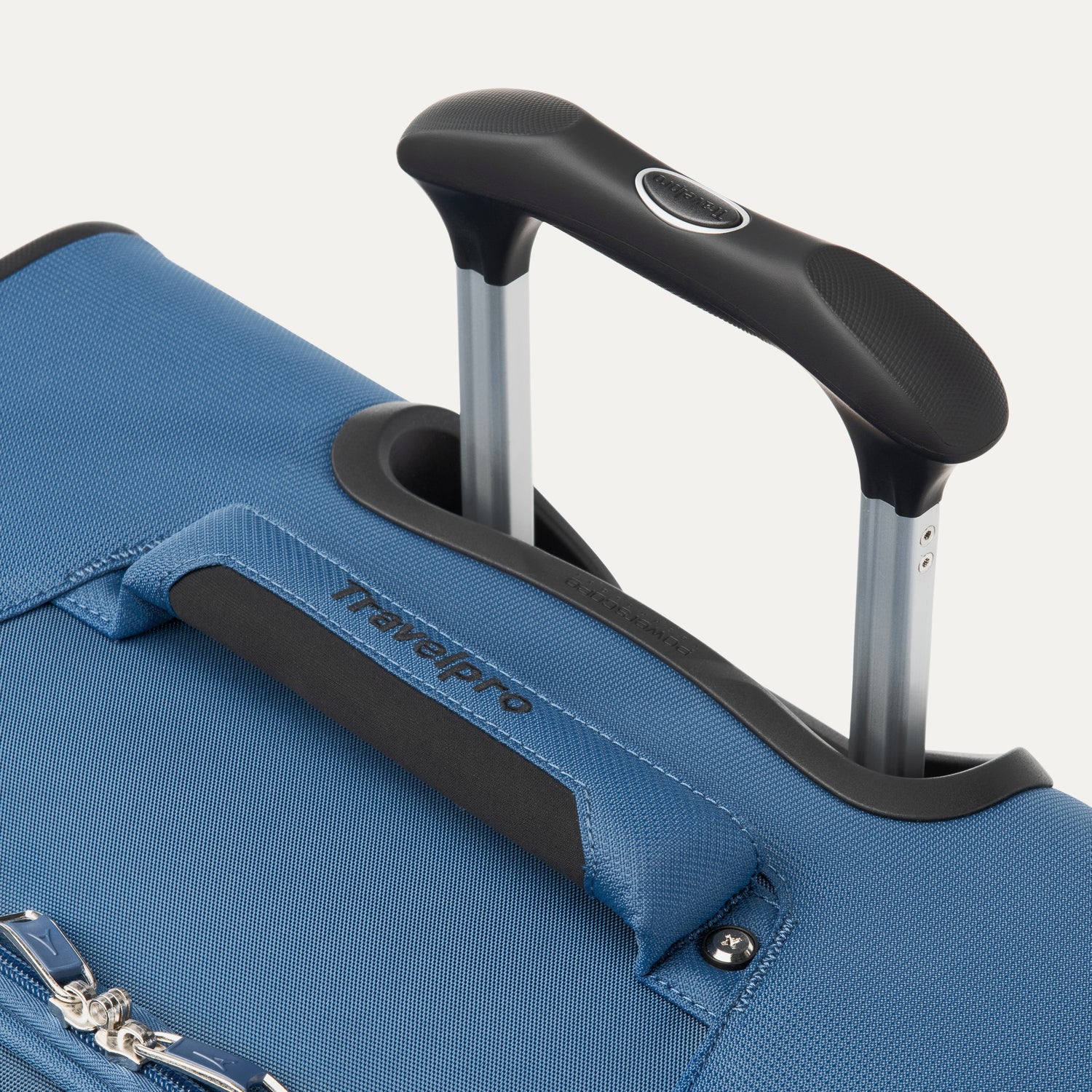 Maxlite® 5 Medium Expandable Soft Shell Spinner 69cm (69 x 47 x 29 cm) - Image 56