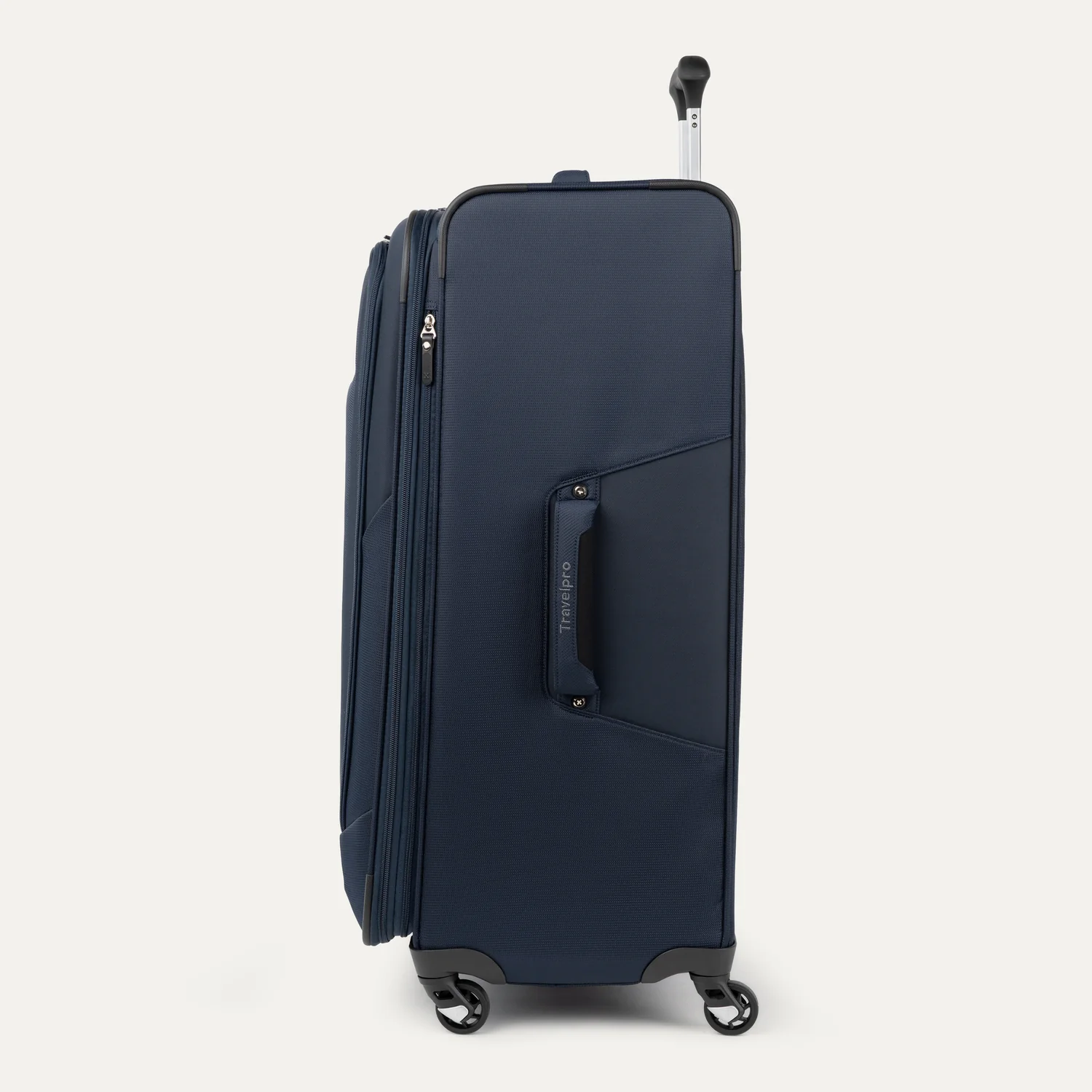 Maxlite® 5 Large Expandable Soft Shell Spinner 79cm (79 x  53 x 33 cm) - Image 19