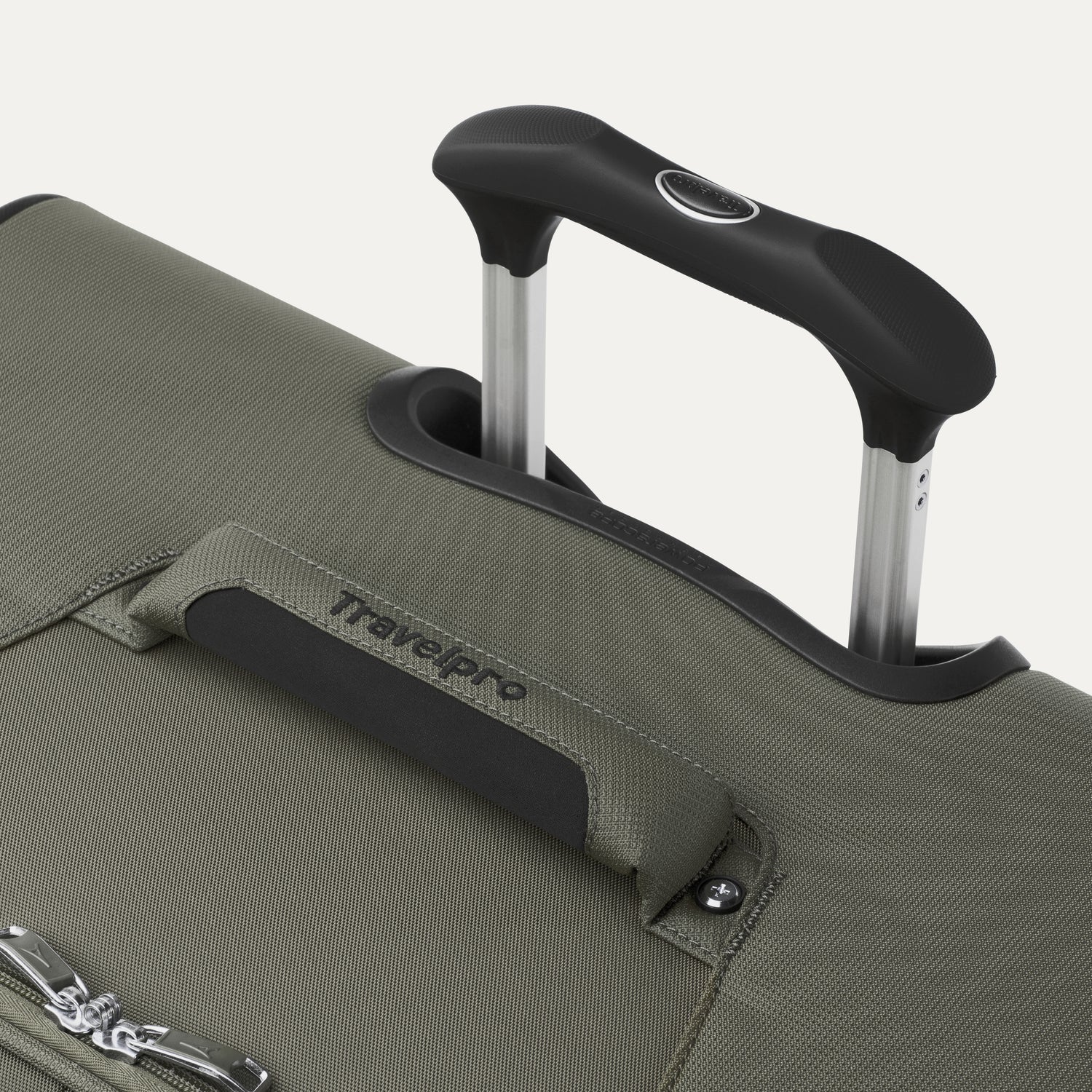 Maxlite® 5 Large Expandable Soft Shell Spinner 79cm (79 x  53 x 33 cm) - Image 29