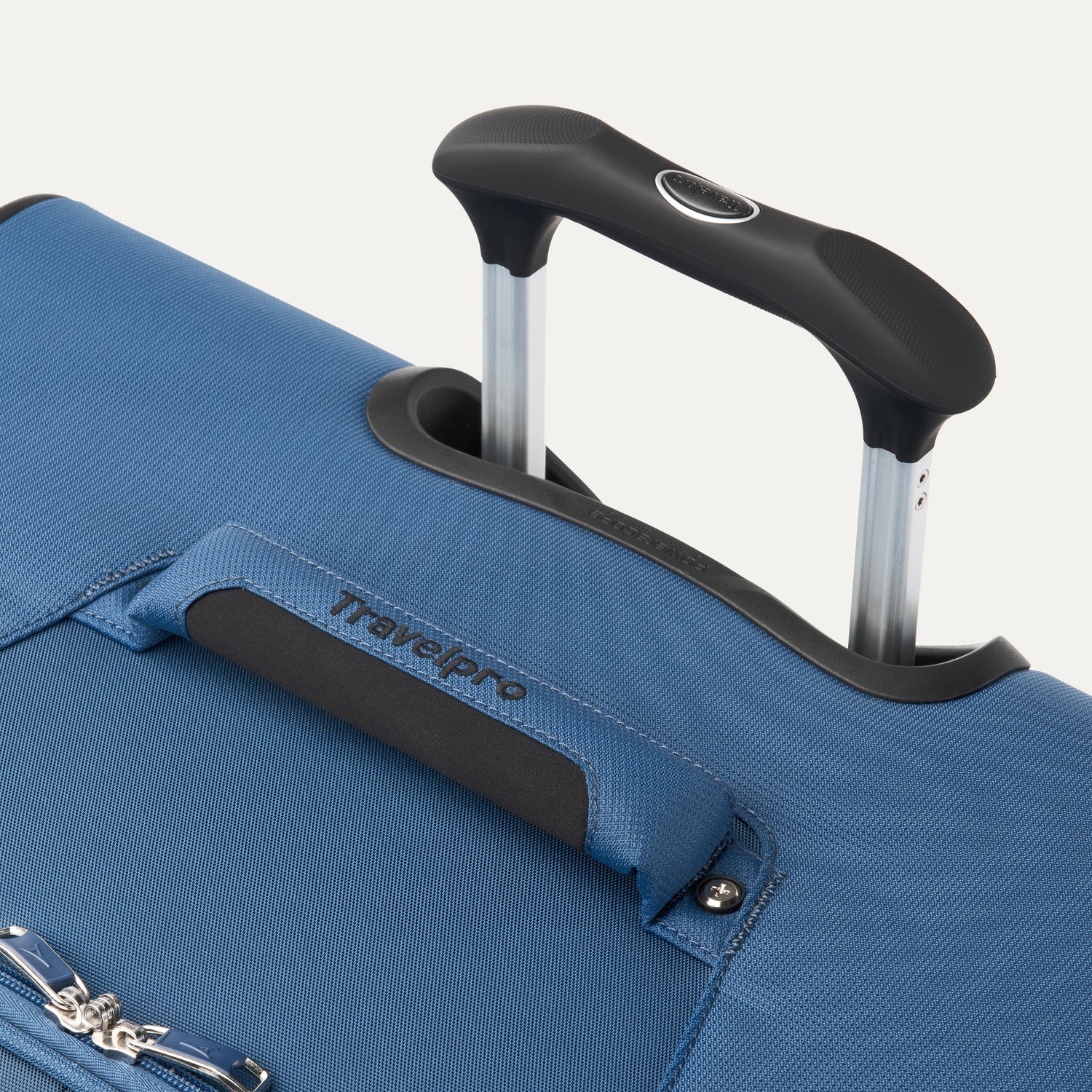 Maxlite® 5 Large Expandable Soft Shell Spinner 79cm (79 x  53 x 33 cm) - Image 44