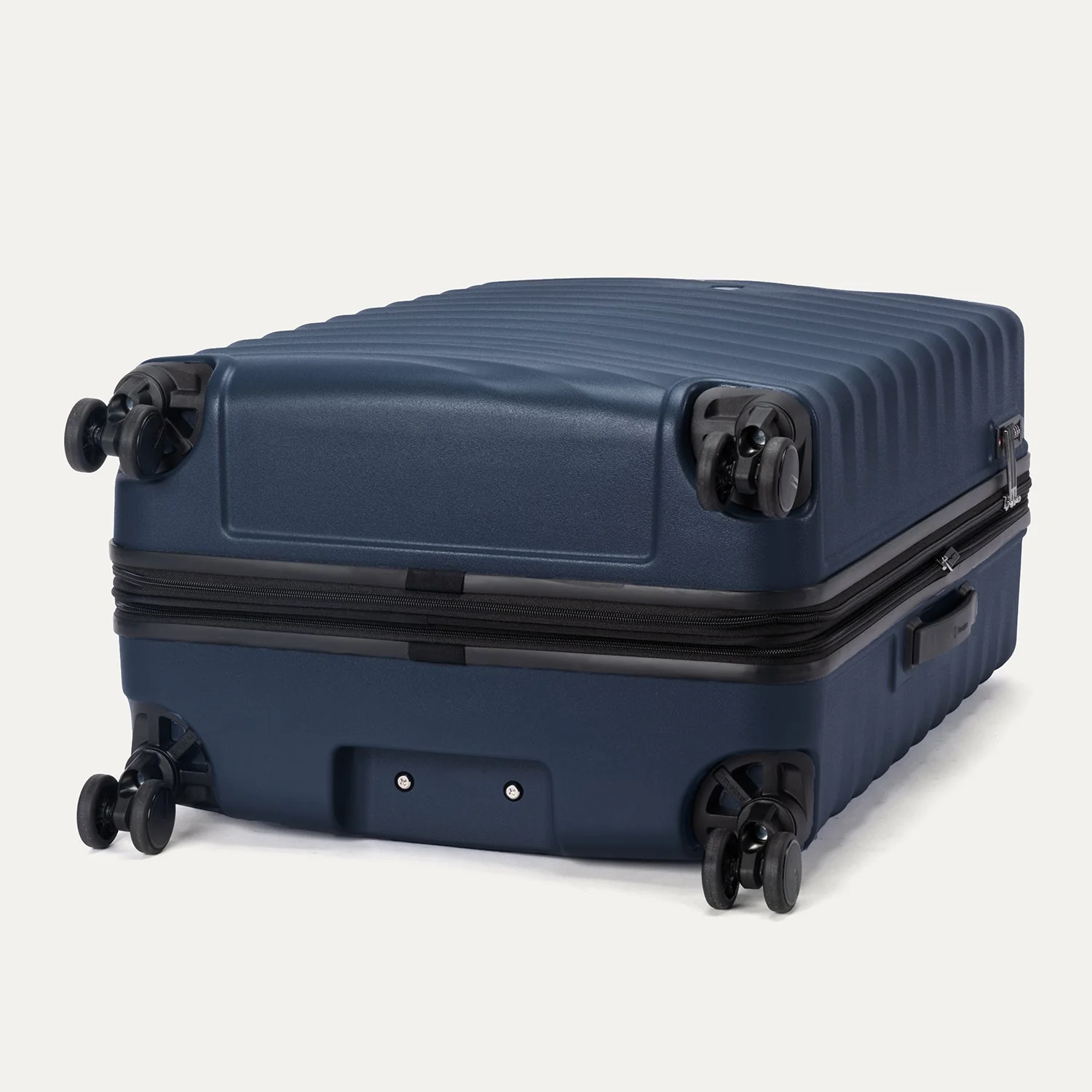 Maxlite® Air V2 Large Check-In Hard Shell Spinner (78 x 49 x 30 cm) - Image 33