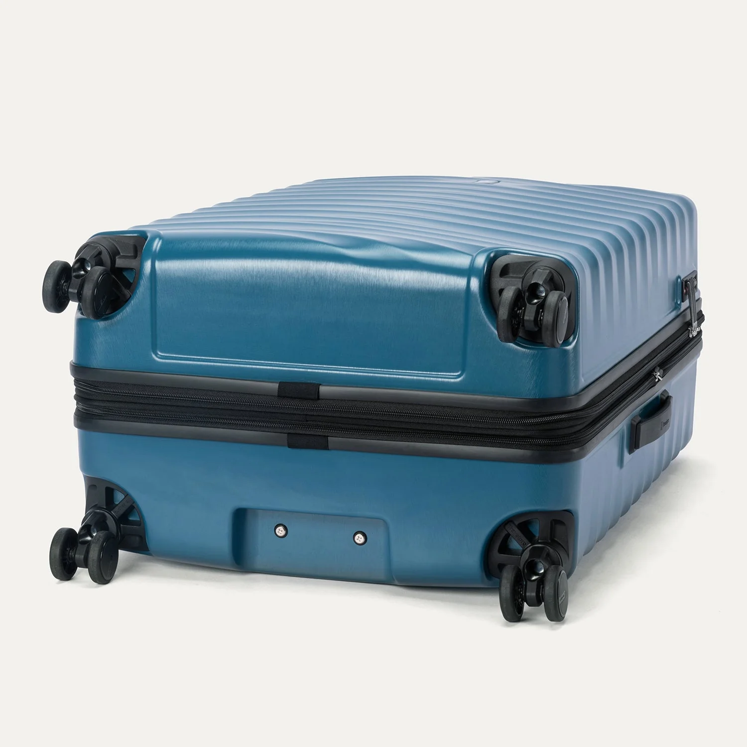 Maxlite® Air V2 Large Check-In Hard Shell Spinner (78 x 49 x 30 cm) - Image 6