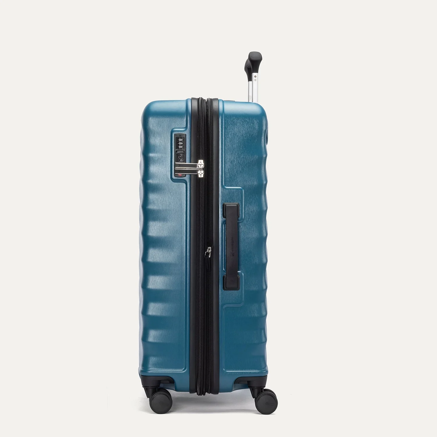 Maxlite® Air V2 Medium Check-In Hard Shell Spinner 70cm (70 x 44 x 28 cm) - Image 3