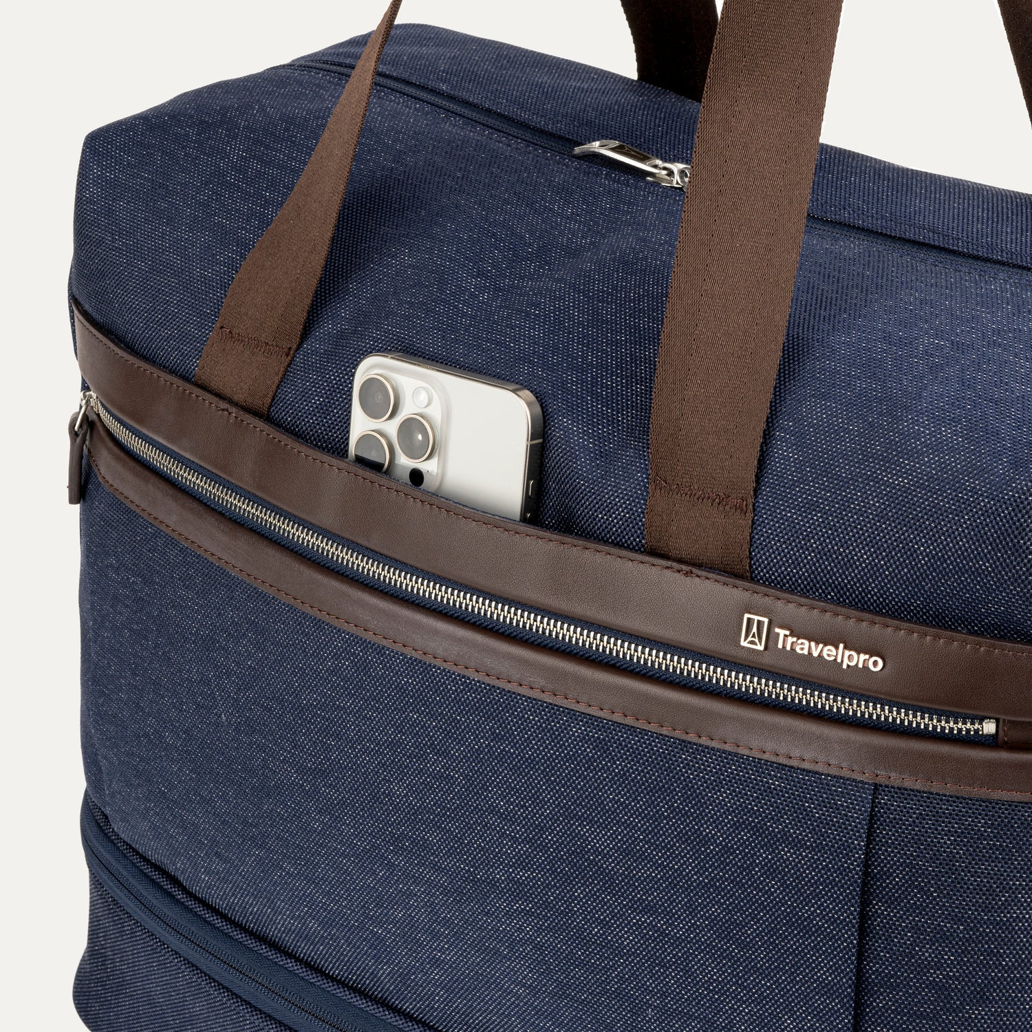 Platinum® Elite Drop-Bottom Weekender (38 x 47 x 23 cm) - Image 14