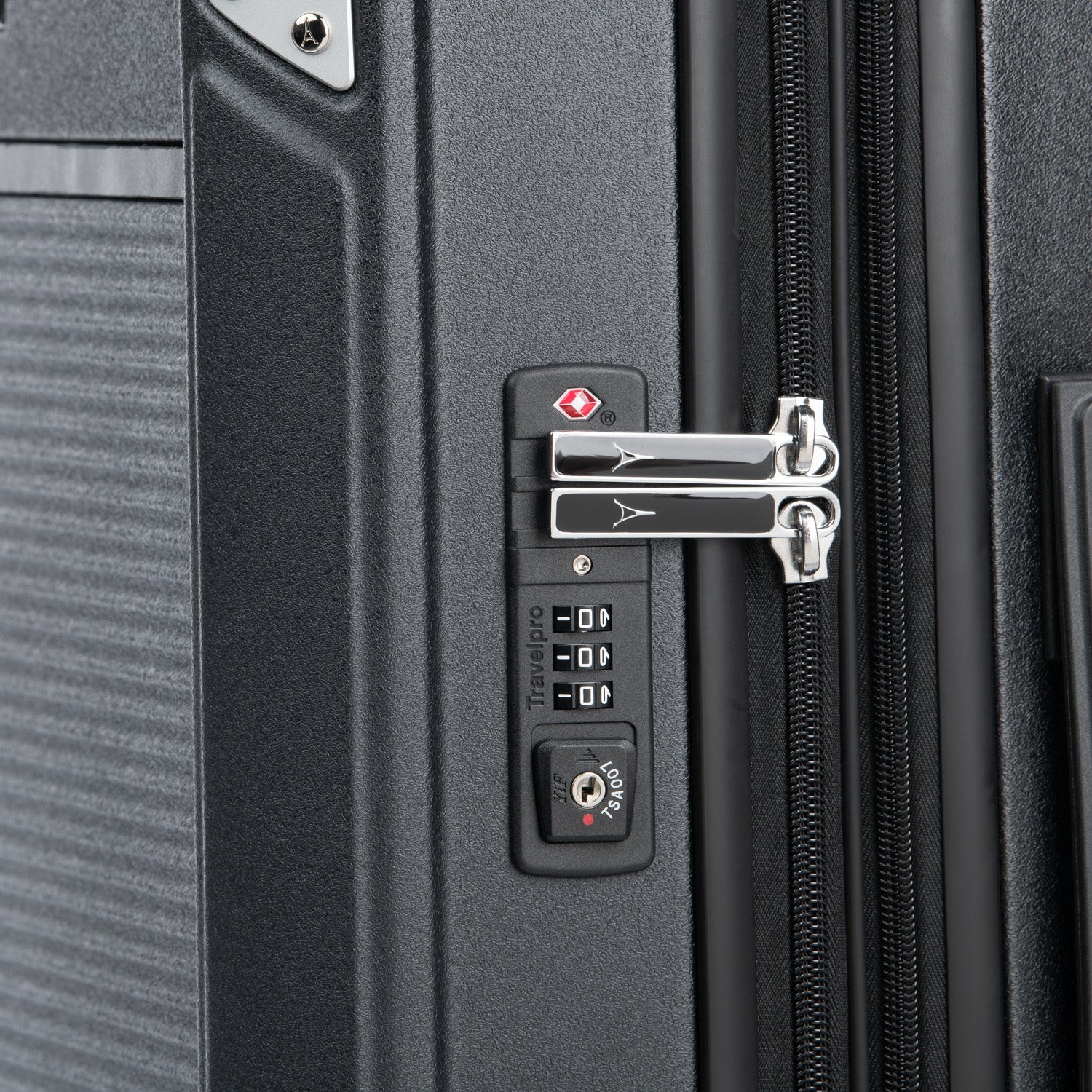 Platinum® Elite Compact Expandable Cabin Hard Shell Spinner (55 x 35 x 23cm) - Image 37