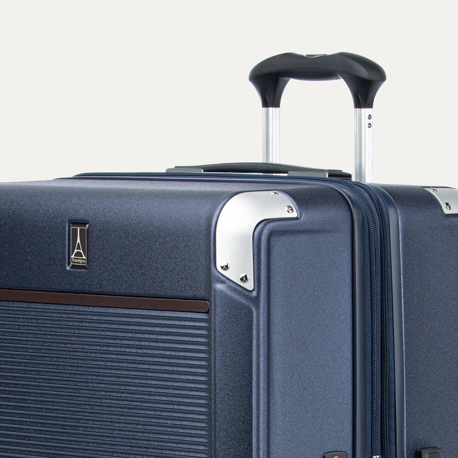 Platinum® Elite Large Expandable Hard Shell Spinner (76 x 46 x 34cm) - Image 17