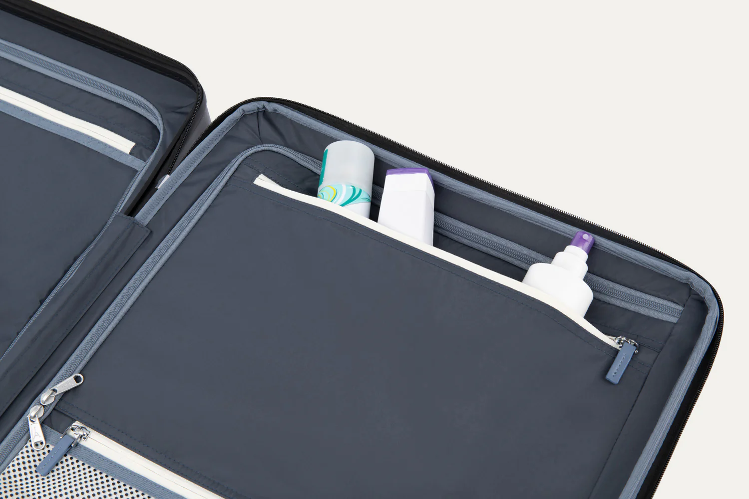 Platinum® Elite Large Expandable Hard Shell Spinner (76 x 46 x 34cm) - Image 48
