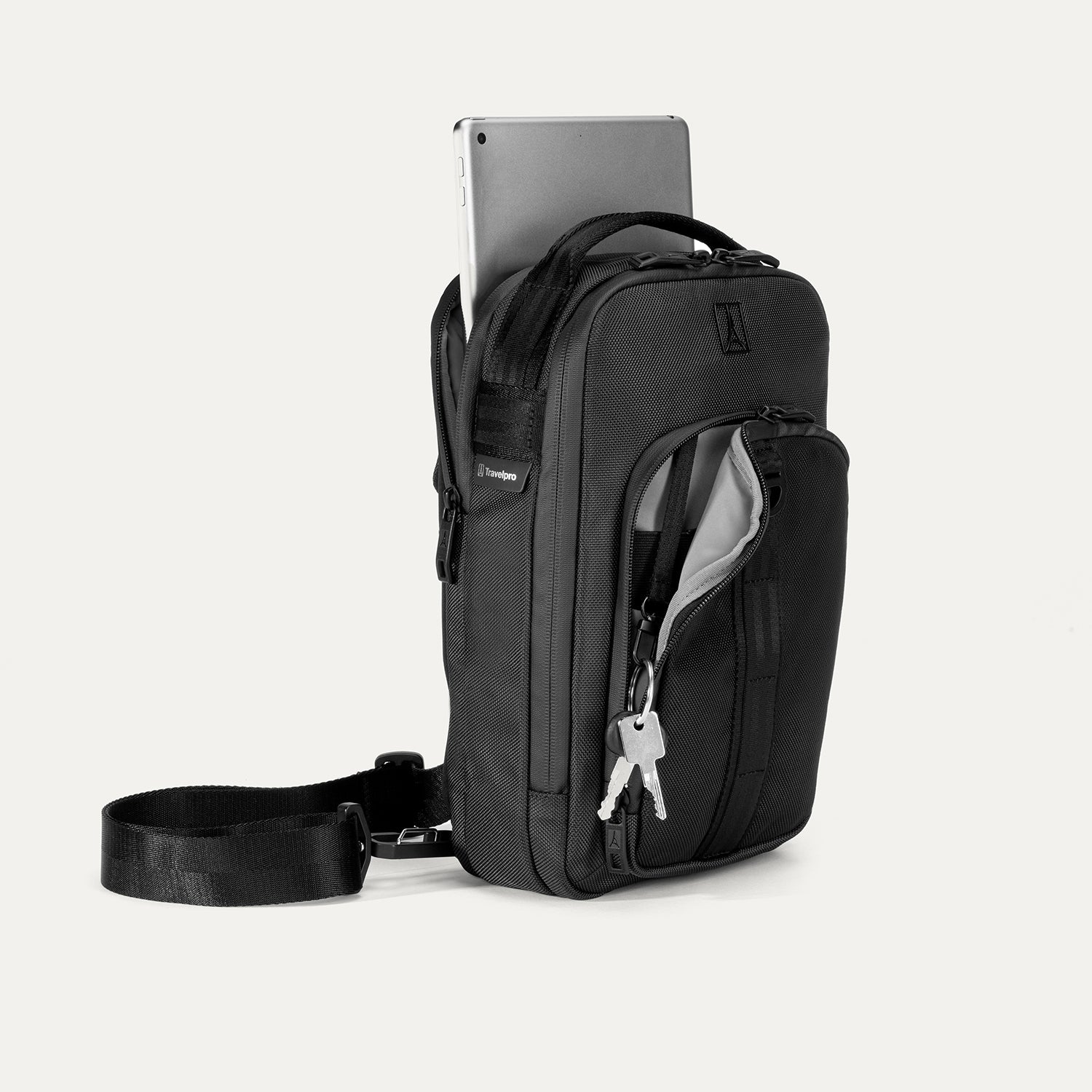 Travelpro® Altitude™ Crossbody 6L (33 x 19 x 12 cm.) - Image 3