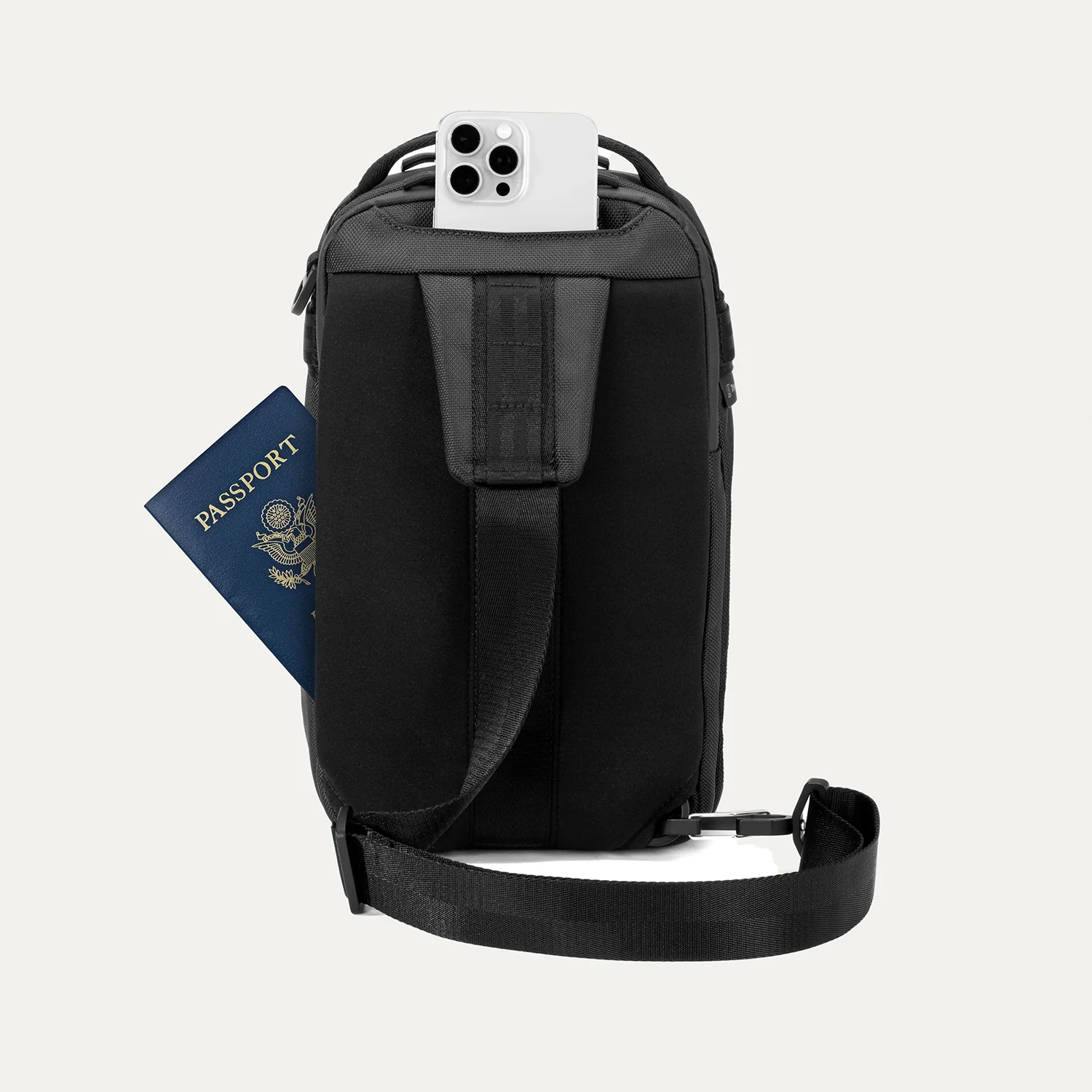 Travelpro® Altitude™ Crossbody 6L (33 x 19 x 12 cm.) - Image 5