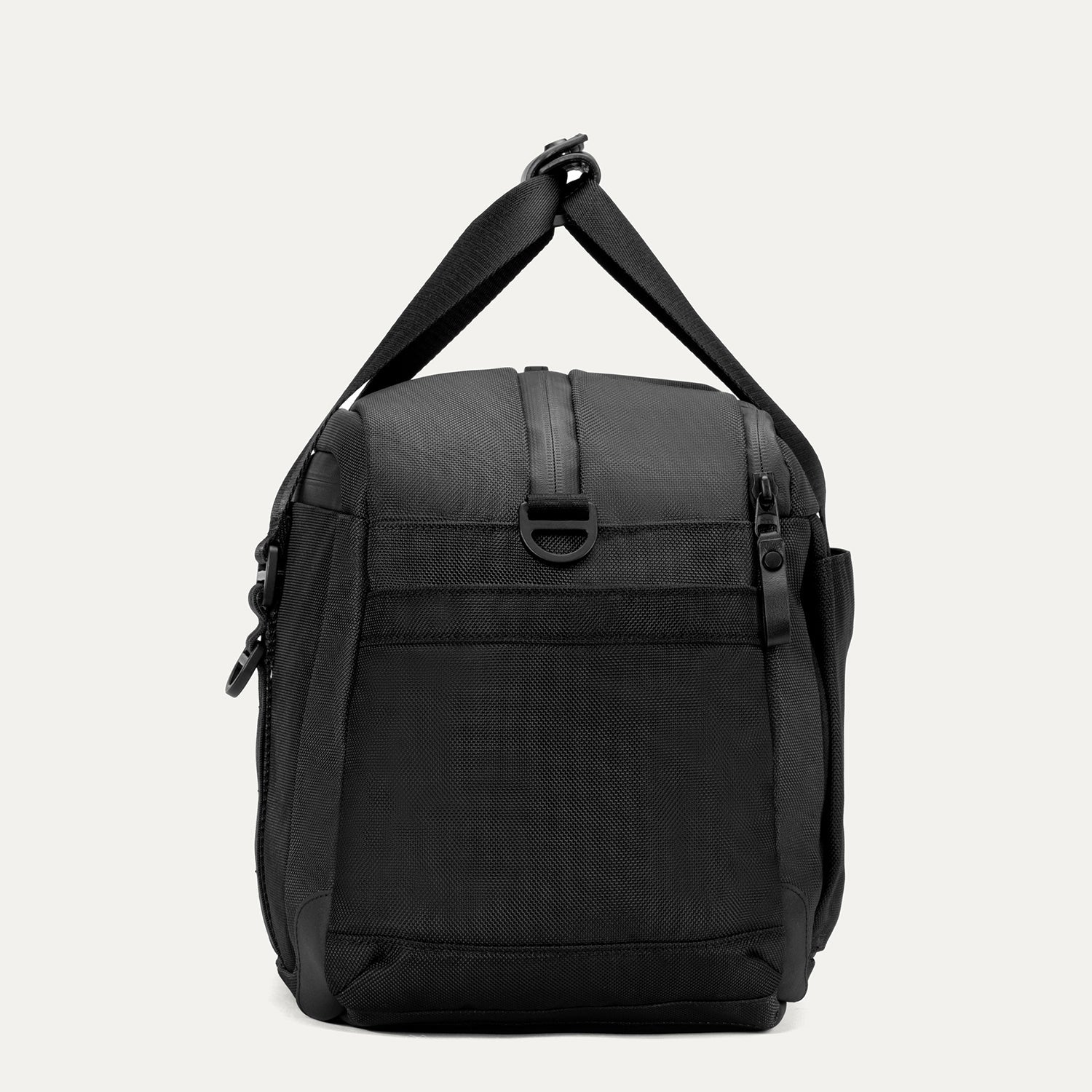 Travelpro® Altitude™ Day-to-Day Duffel (28 x 43 x 20 cm) - Image 16