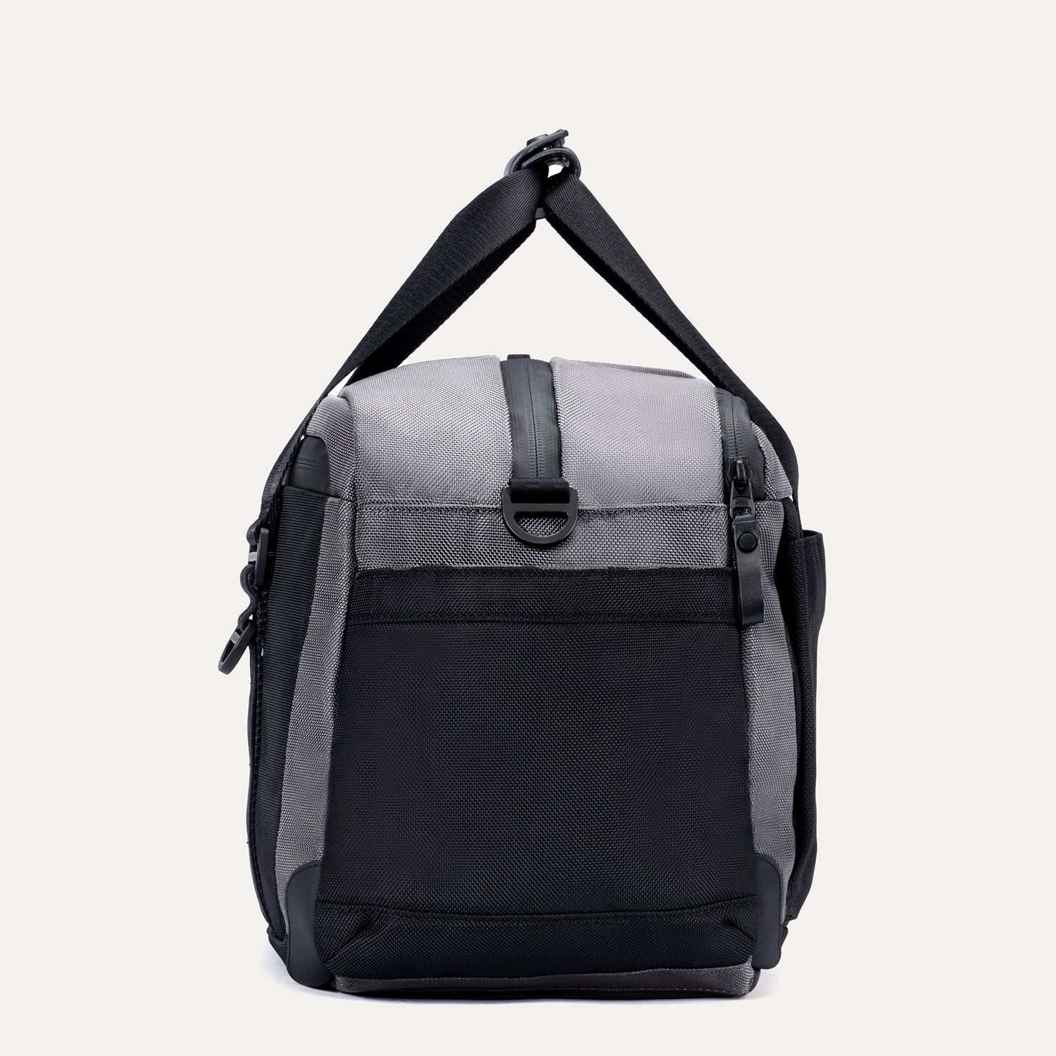 Travelpro® Altitude™ Day-to-Day Duffel (28 x 43 x 20 cm) - Image 25